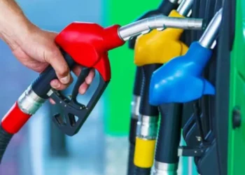 Petrol, Diesel Prices Set for Rs 2-3 Drop