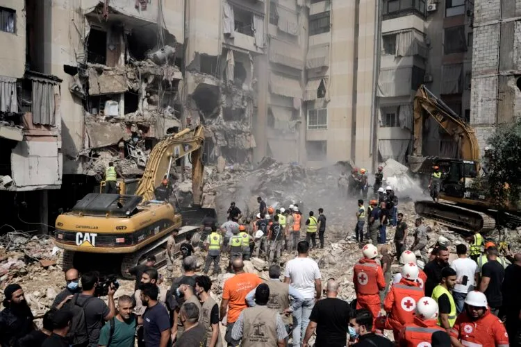 Escalating Tensions: Israel's Strikes on Hezbollah Targets 1 Israel's Strikes on Hezbollah Targets